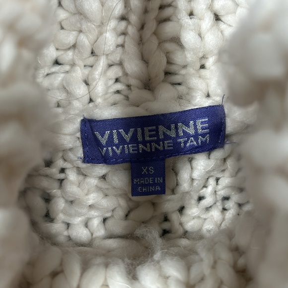 Vivienne Tam White Cream Chunky Knit Turtleneck Sweater size XS - Picture 10 of 16